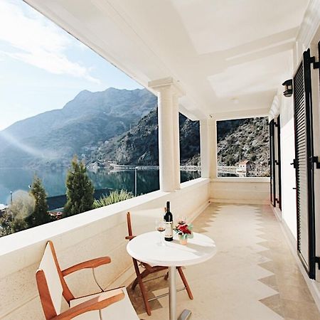 Villa Teuta Risan Zewnętrze zdjęcie