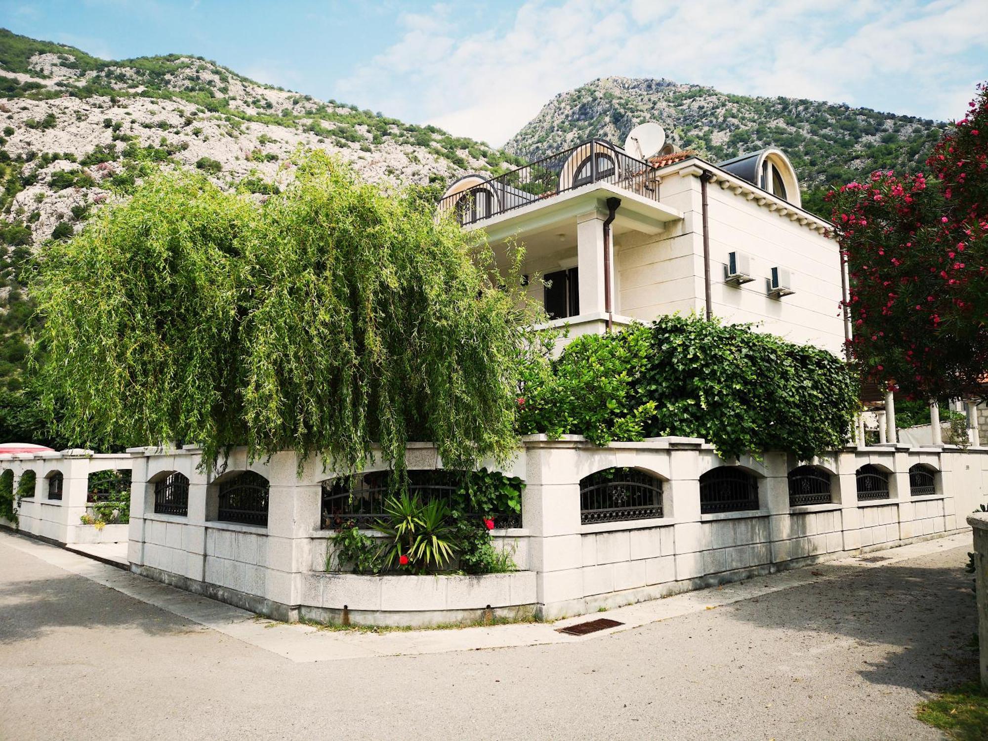 Villa Teuta Risan Zewnętrze zdjęcie
